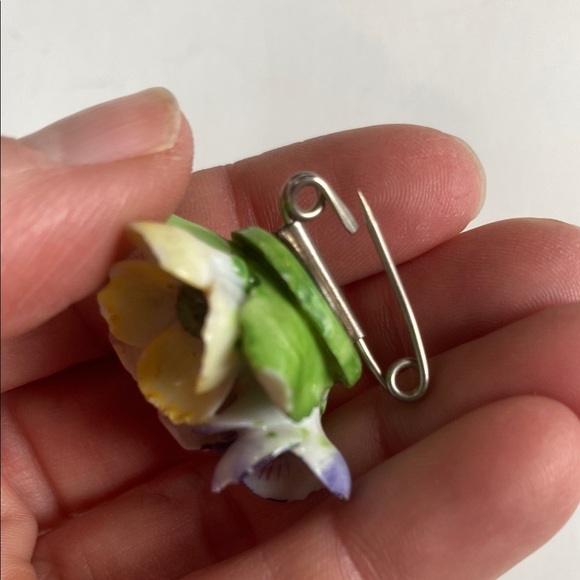 Floral Porcelain Brooch with Pink, Yellow, and Purple Accents - Picture 5 of 6